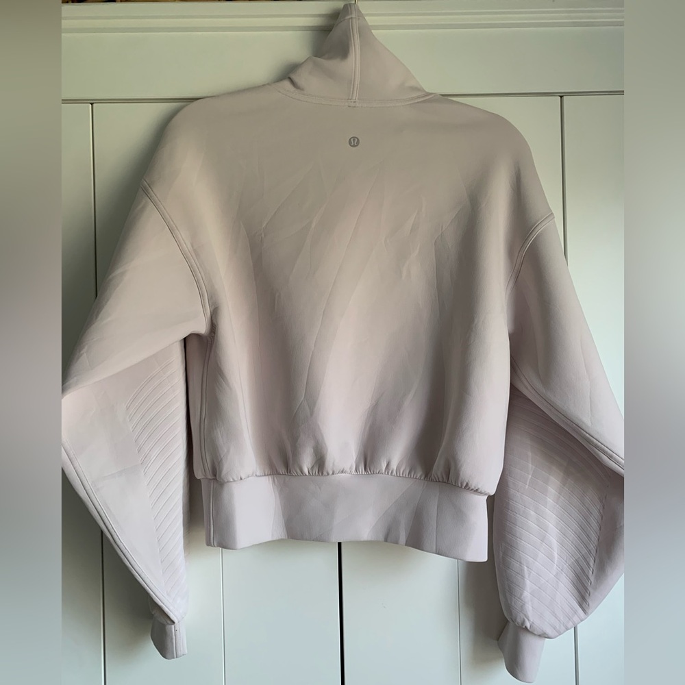 Lululemon Full Flourish Pullover Light Chrome Size 4 Luxtream View 5